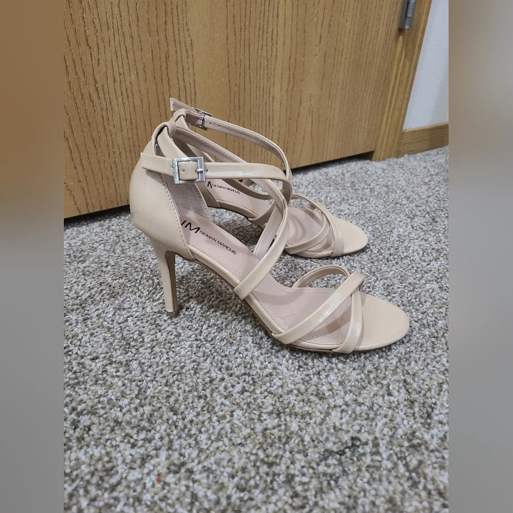Neiman Marcus Patent Nude Strappy Heeled Sandals - Picture 4 of 6